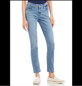 Levi's Mid Rise Skinny Jeans Size 4 Light Wash
